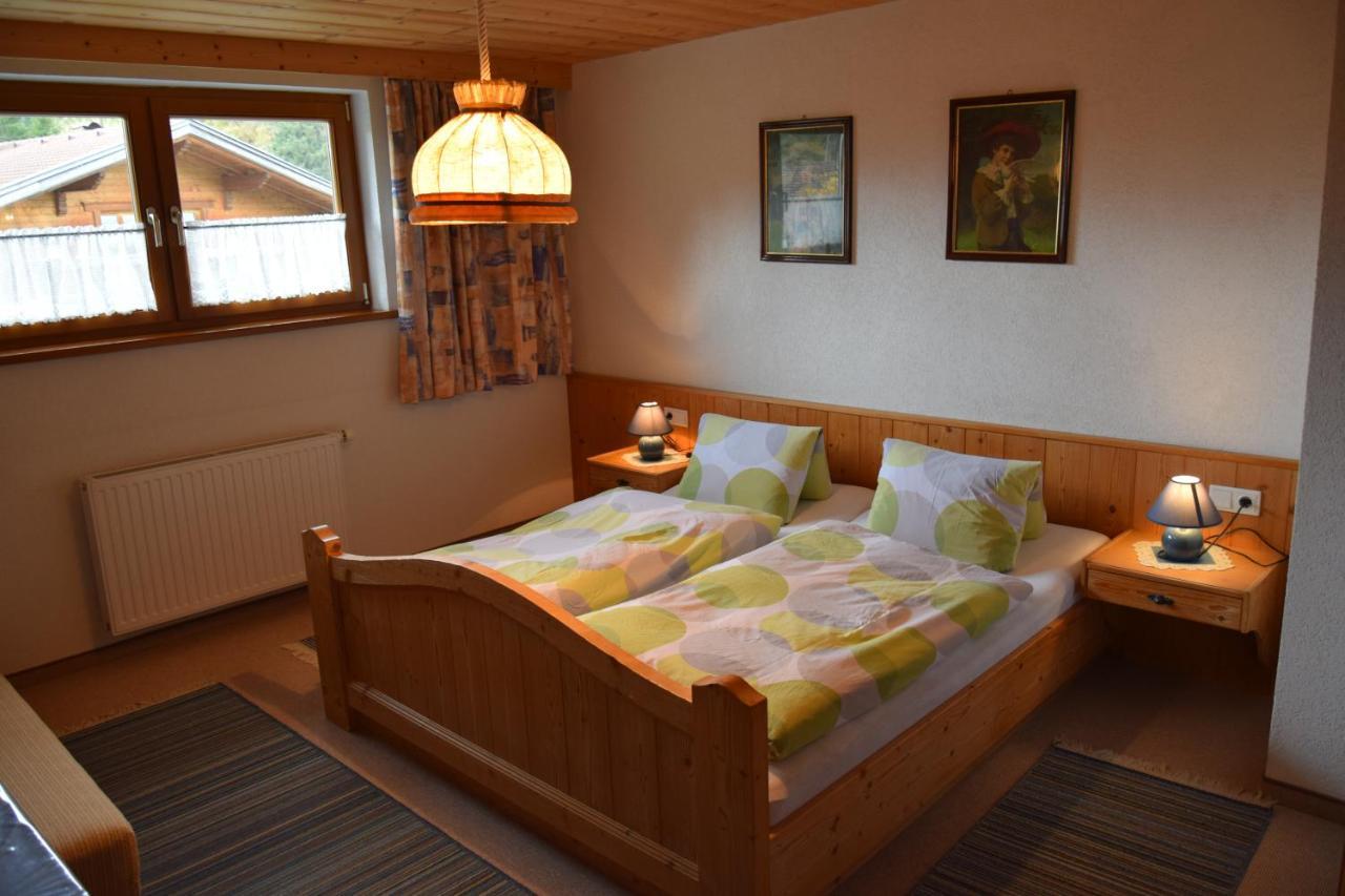 Ferienwohnung Gapp Elbigenalp Bagian luar foto