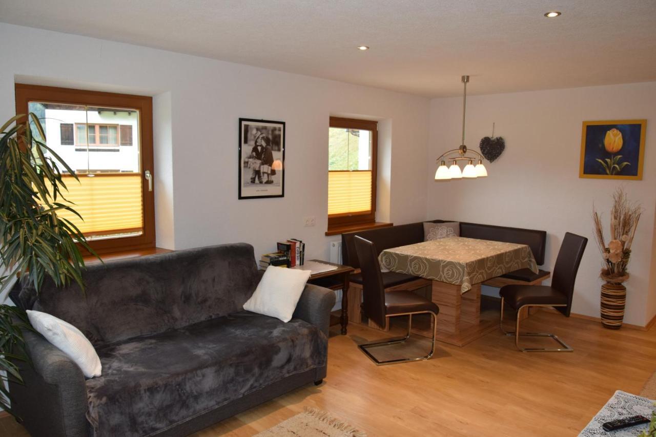 Ferienwohnung Gapp Elbigenalp Bagian luar foto